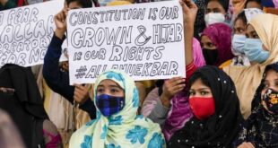 Tindakan Pelajar India Muslim Menentang Larangan Hijab