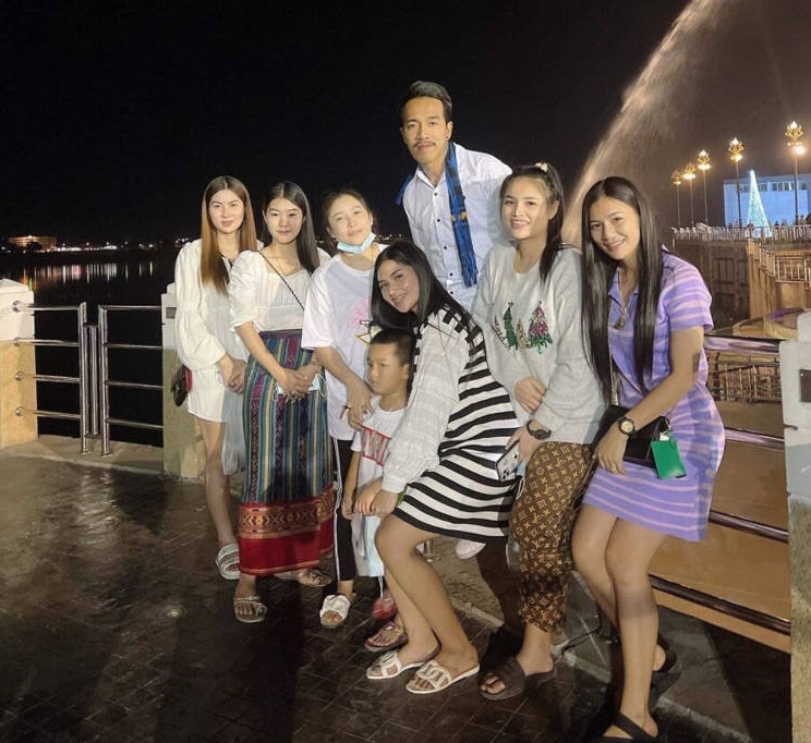 thai man with 8 young wives